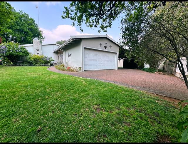4 BEDROOM HOUSE FOR SALE IN SASOLBURG EXT 4